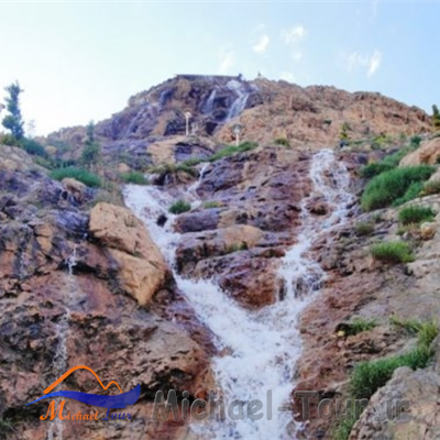 آبشار سنگسر مهدیشهر