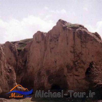 تپه باستانی گوراب با ۴ هزار و ۳۰۰ سال قدمت در ملایر