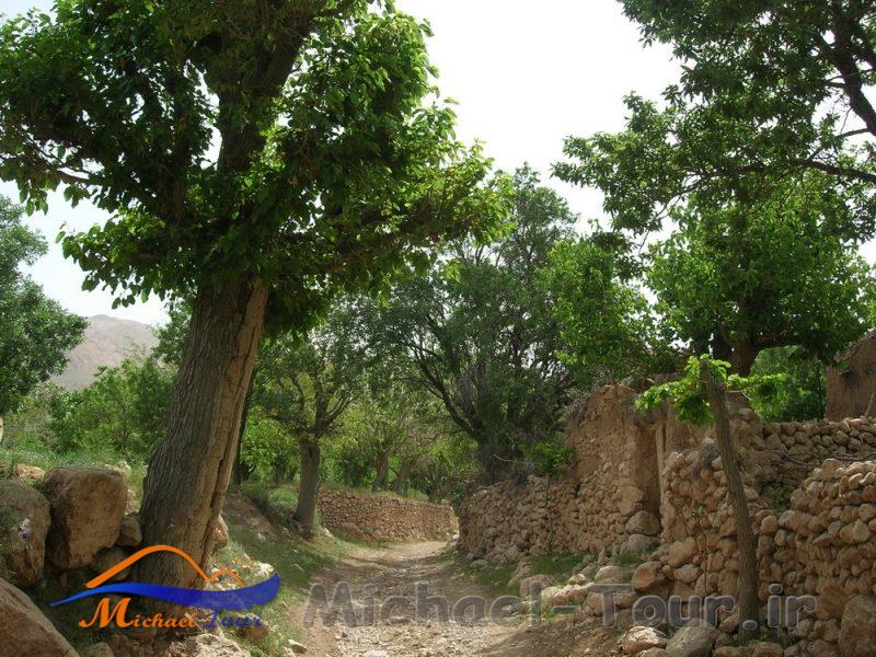 منطقه نمونه گردشگری باغستان و آبگرم