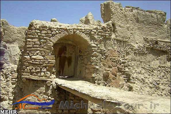 قلعه ایزدخواست قلعه ایزدخواست
