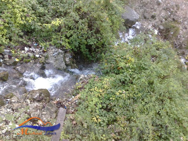 آبشار آب پری