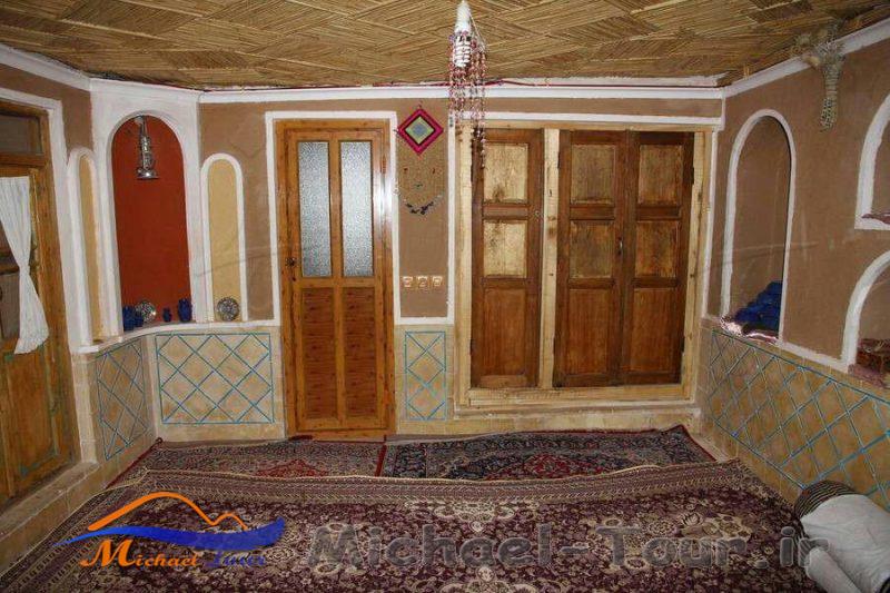 اقامتگاه بوم گردی آویلا برزک کاشان