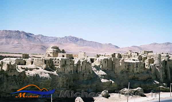 قلعه ایزدخواست قلعه ایزدخواست