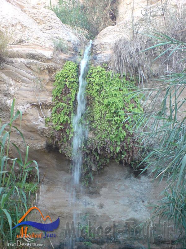 آبشار دوبیلی آبشار دوبیلی