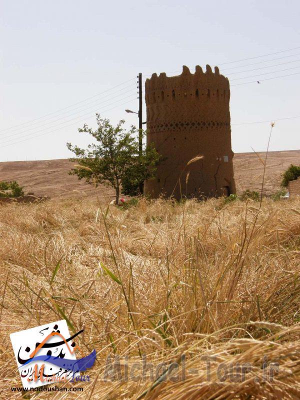 برج و دروازه حاجی جلال برج و دروازه حاجی جلال