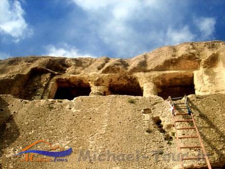 دخمه سنگی فقرگاه دخمه سنگی فقرگاه
