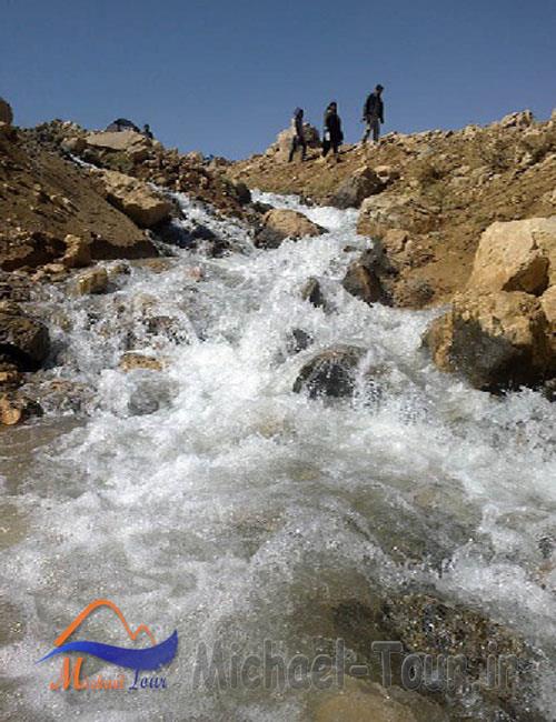 چشمه زنه چشمه زنه