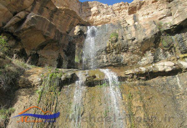 آبشار گیسو نراق آبشار گیسو نراق