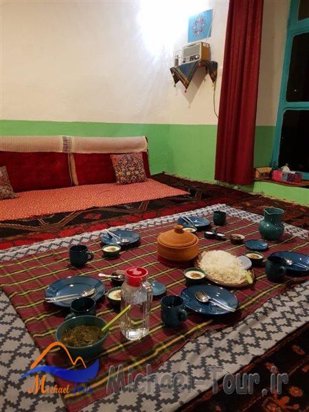 اقامتگاه بومگردی تیشک