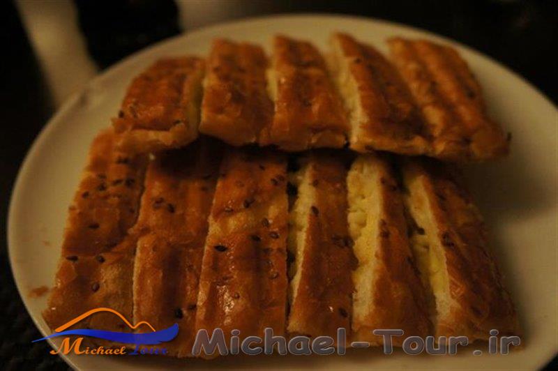 کافه رستوران پنیر تهران