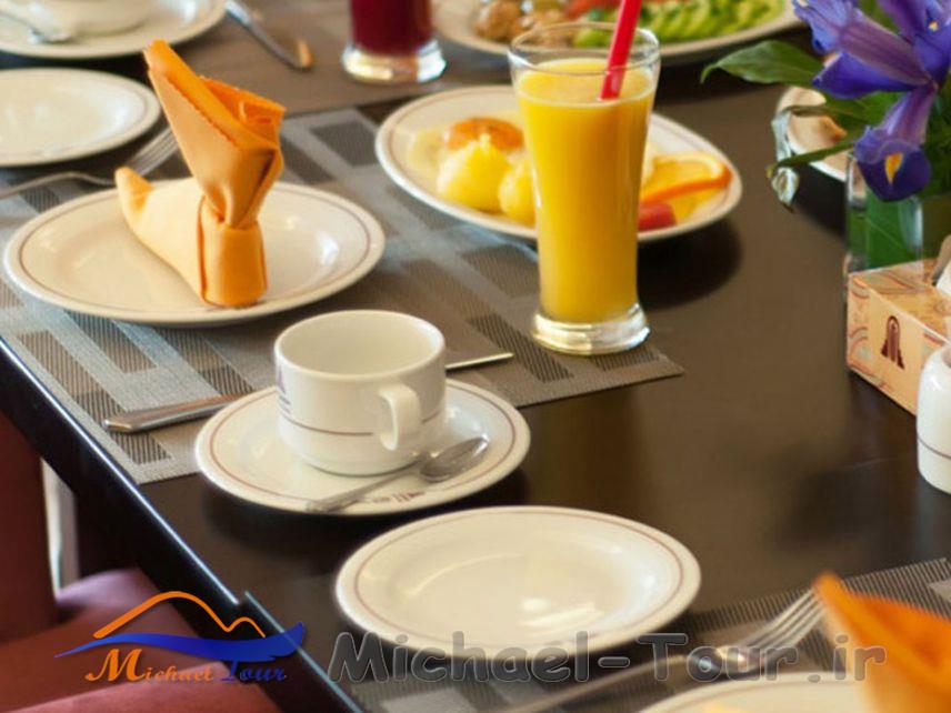 هتل پارسیان آزادی تهران هتل پارسیان آزادی تهران