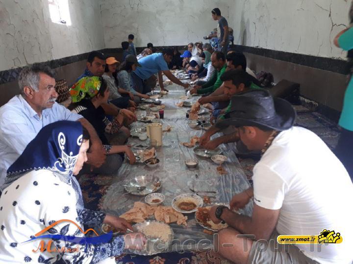 اقامتگاه بومگردی غریب در باشت