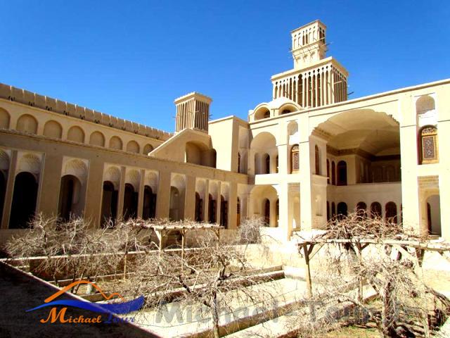 خانه آقازاده خانه آقازاده