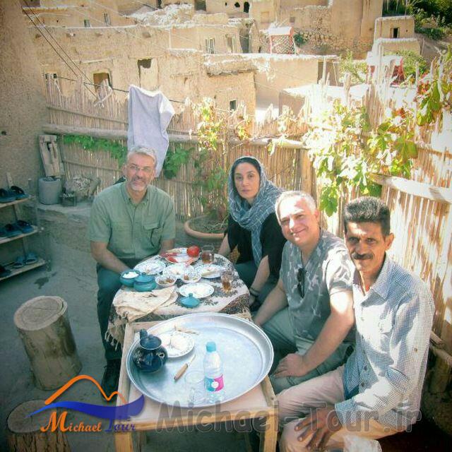 اقامتگاه بومگردی توران گشت بیارجمند