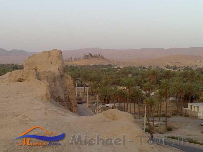 قلعه تاریخی حاجی آباد قلعه تاریخی حاجی آباد