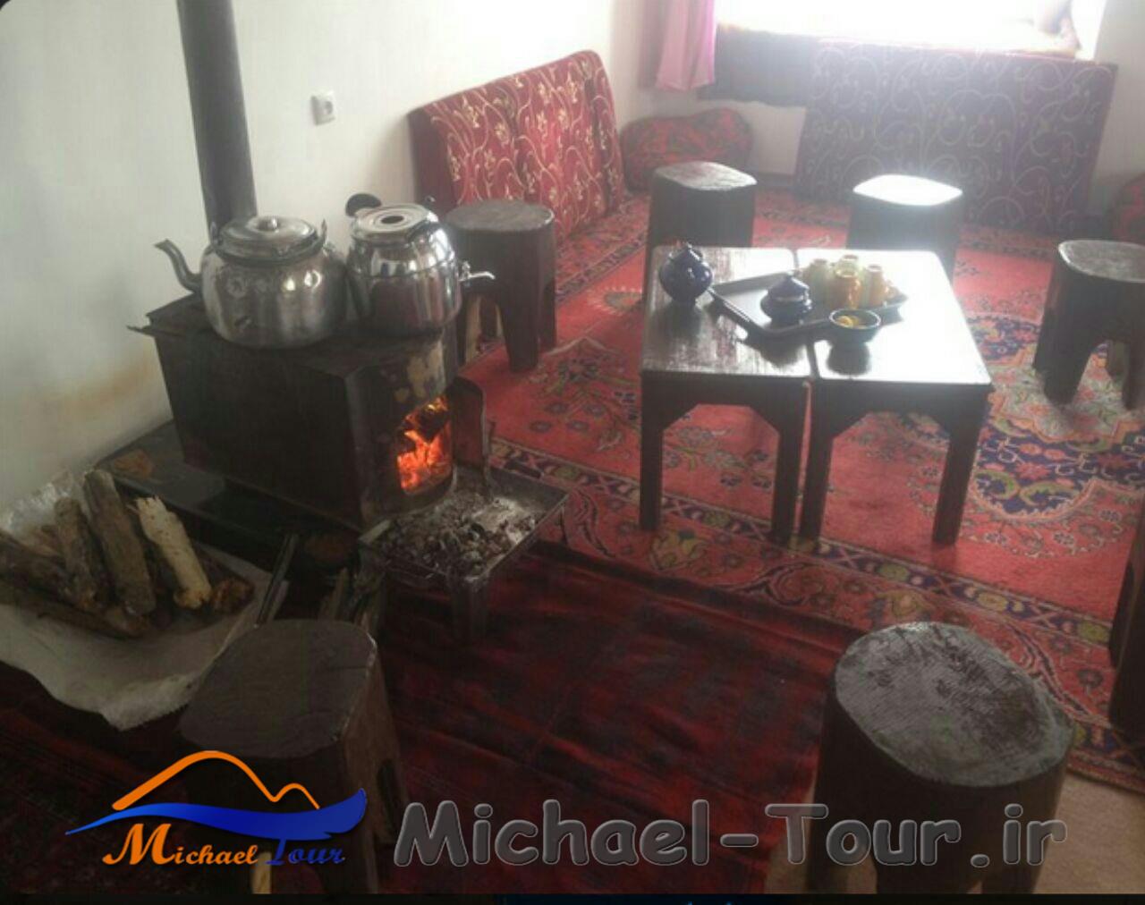 اقامتگاه بومگردی کردبوم کاشانه