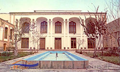 خانه لاله ای