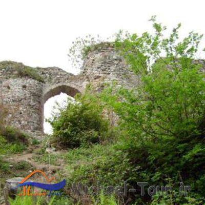 روستای قلعه دوش