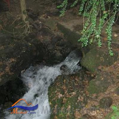 چشمه دمکش