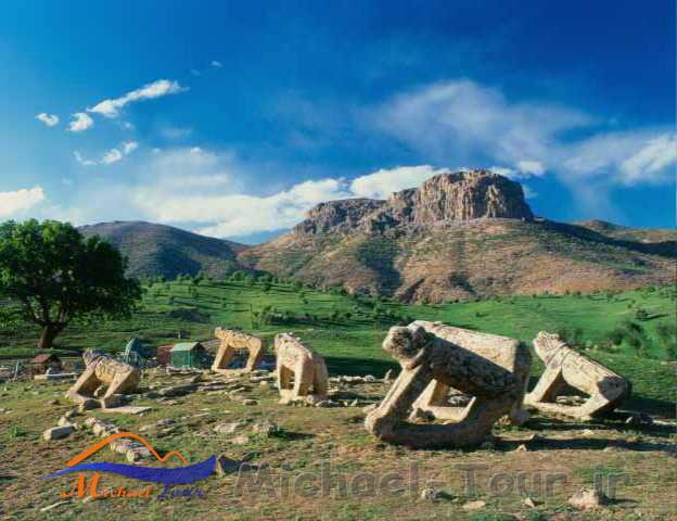 شیرهای سنگی 