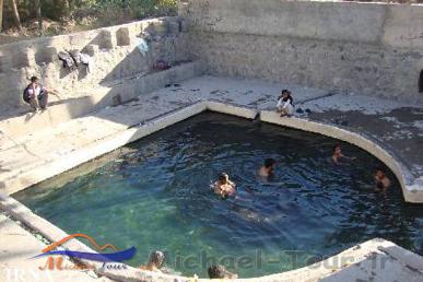 چشمه آبگرم تنهک چشمه آبگرم تنهک