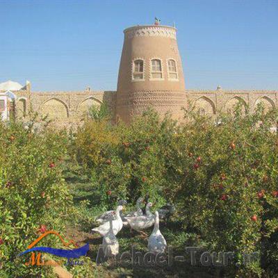 خانه باغ تاریخی شاکر آران و بیدگل