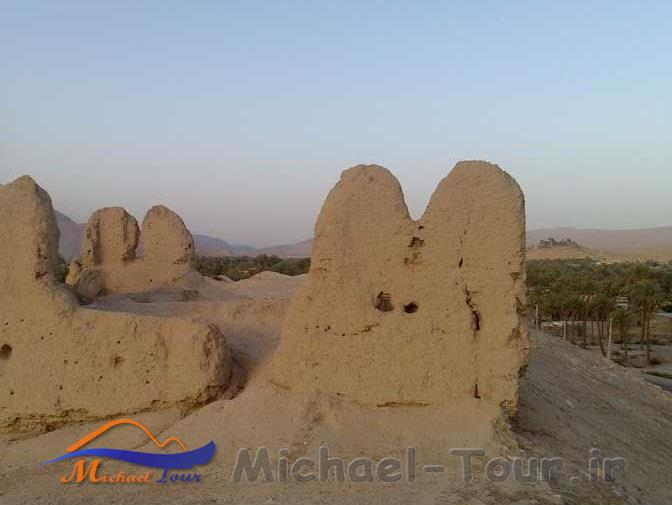 قلعه تاریخی حاجی آباد قلعه تاریخی حاجی آباد