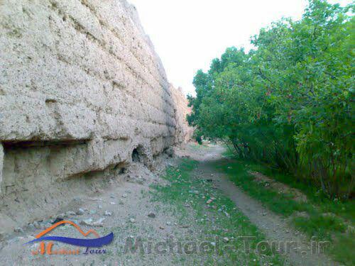 قلعه نشست‌آباد دلیجان