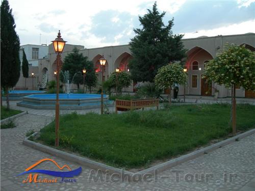 هتل جهانگردی نایین