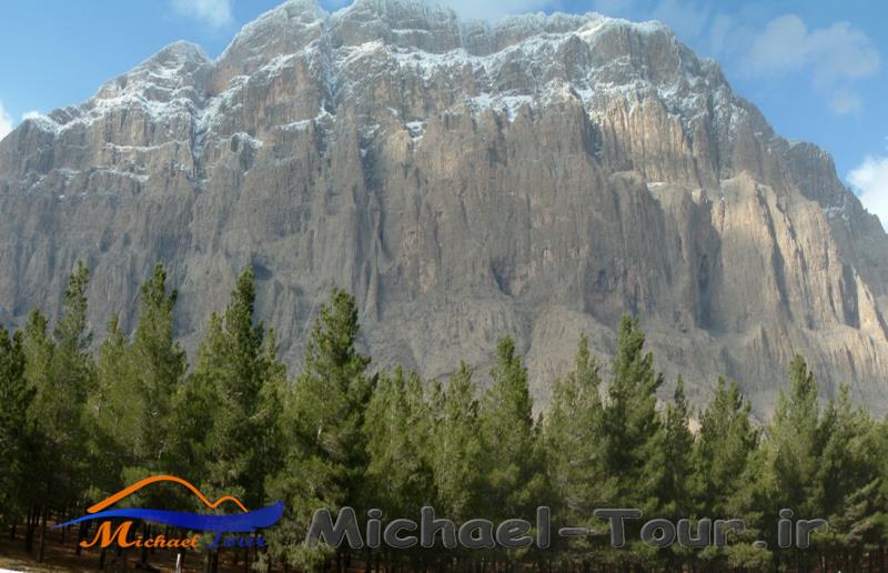 کوههای بیستون و پرآو