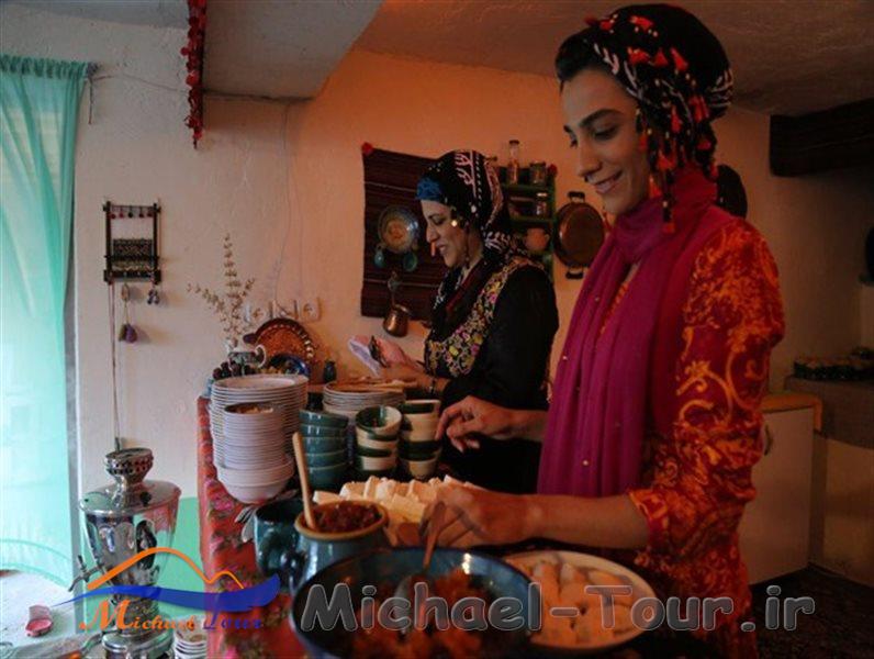 اقامتگاه بومگردی تیشک