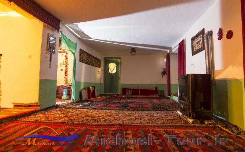 اقامتگاه بومگردی تیشک