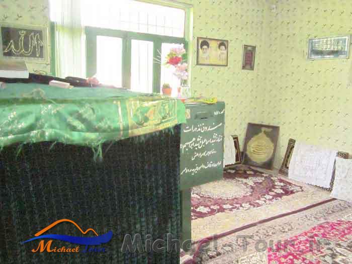 امامزادگان سیدابراهیم و سیداسماعیل و سیدعلی (ع) امامزادگان سیدابراهیم و سیداسماعیل و سیدعلی (ع)