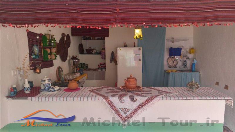 اقامتگاه بومگردی تیشک