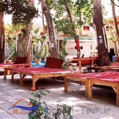 سفره خانه سنتی باغچه سرای یاس تهران