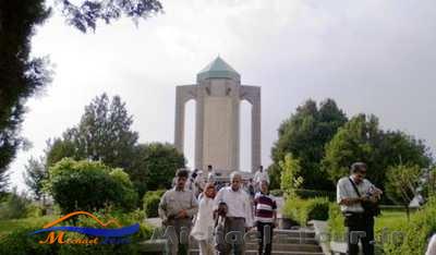 آرامگاه باباطاهر
