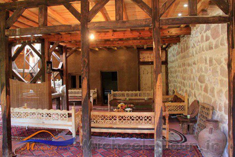 اقامتگاه بومگردی تیشک