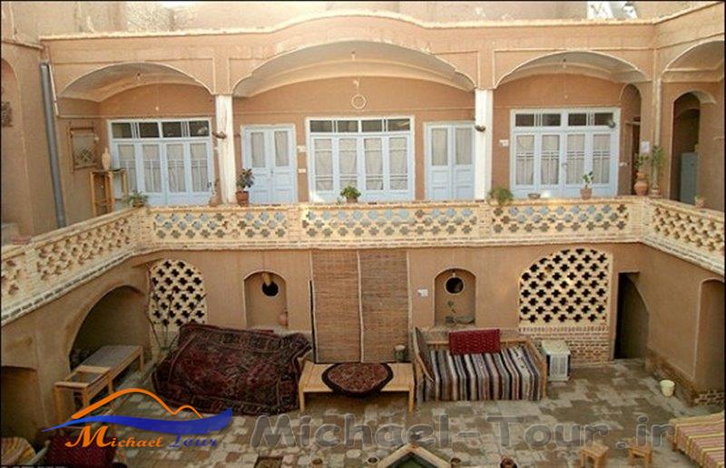 اقامتگاه بومگردی خانه نقلی کاشان اقامتگاه بومگردی خانه نقلی کاشان