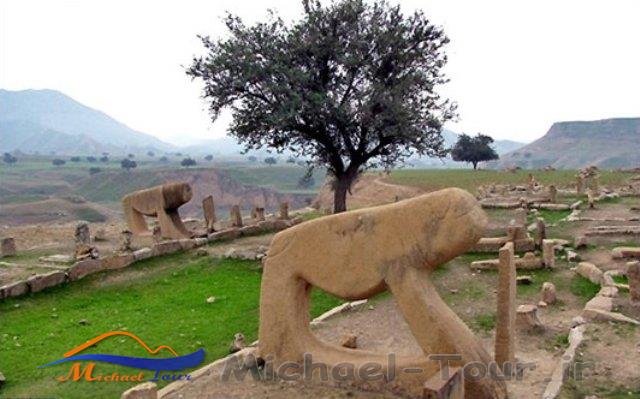 شیرهای سنگی 