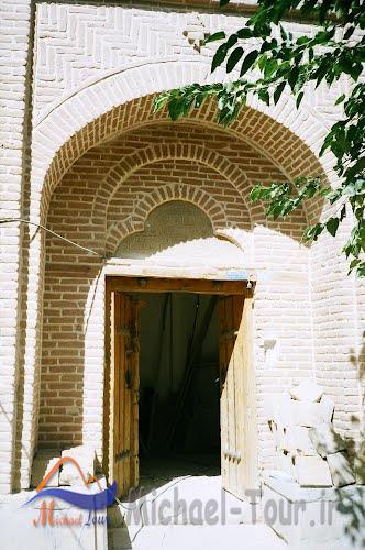 عمارت آزاده  قلعه چالشتر