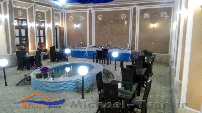 اقامتگاه بوم گردی نقره یزد