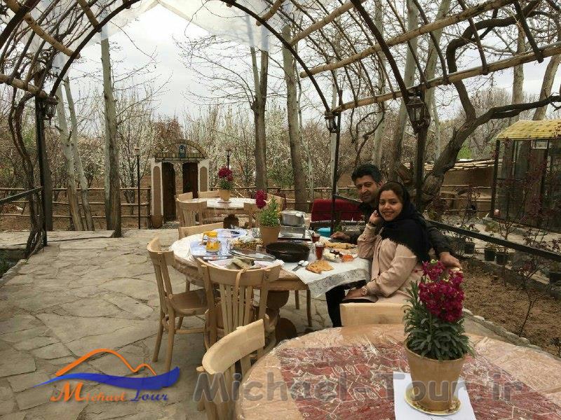 اقامتگاه بومگردی باباحصار