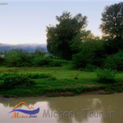 چشمه آب شور لاکان