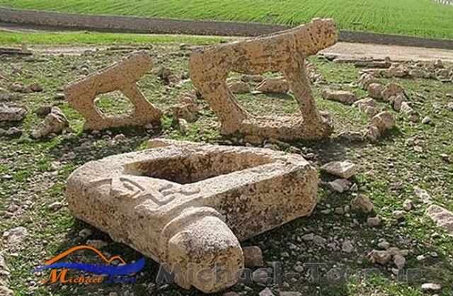 شیرهای سنگی 
